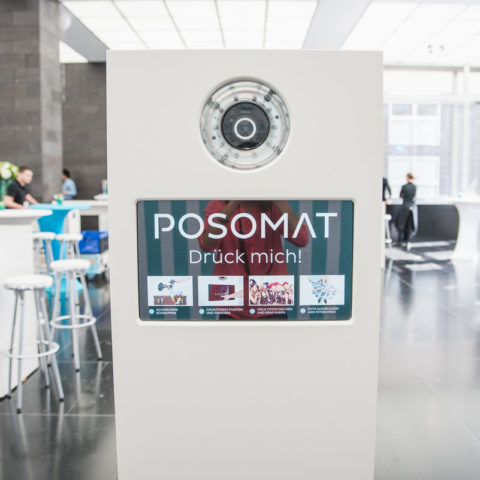 design-fotoautomat-fotobox-weiss-museum